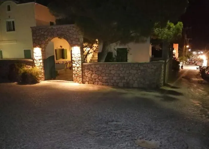 Santa Magia Hotel Kamári